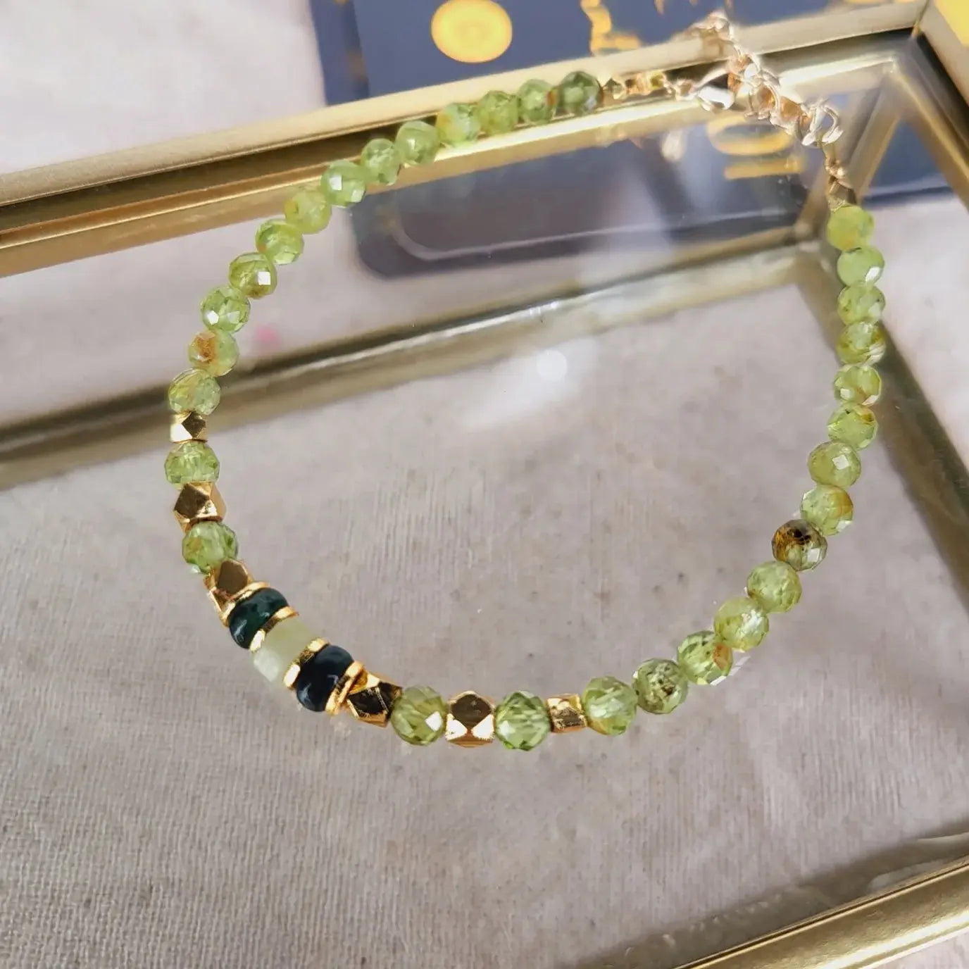 Bijoux-en-péridot-Pierre-naturelle-de-lumière-et-clarté Horna