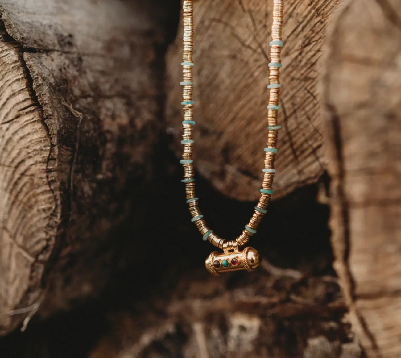 Colliers-en-pierres-naturelles-Créations-artisanales Horna